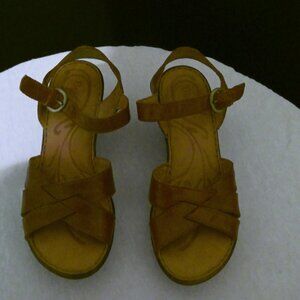 Born Women's Brown Leather Sandal